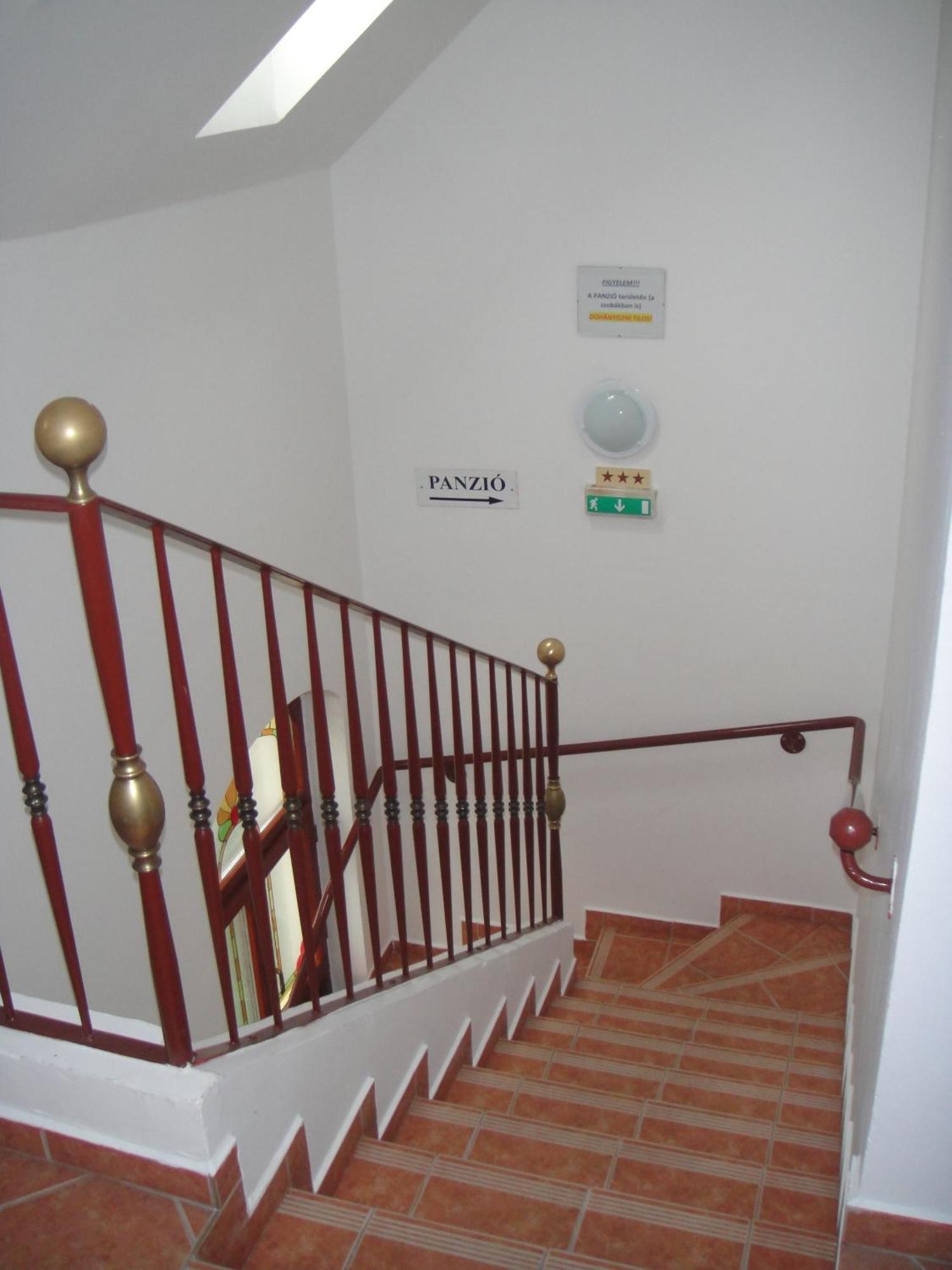Varjú Fogadó Tapolca Exterior foto